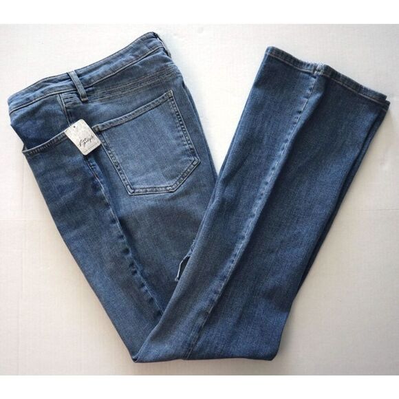 Free People OB1417516 Women's Sz 32 Vintage Indigo Carmen Flare Denim Jeans - Picture 8 of 9